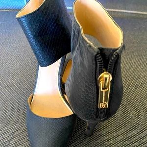 6m Jessica Simpson heels